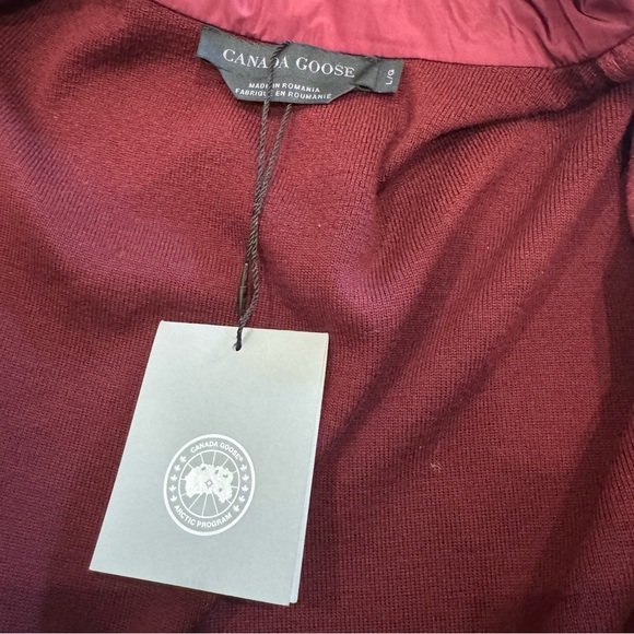 Canada Goose Windbridge Hooded Zip Up Jacket in Elderberry - Picture 6 of 11